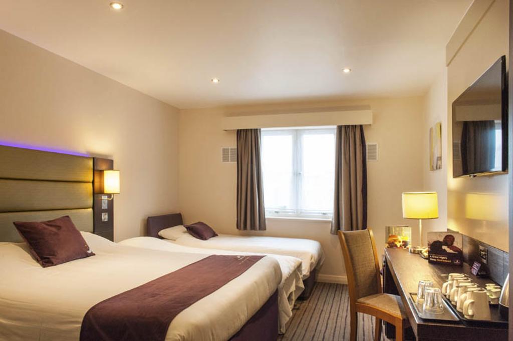 Premier Inn Birmingham City Centre Broad Street ภายนอก รูปภาพ